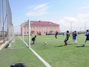 Futbol Ortalığı BÏİK Artificial Field, Şımkent (Shymkent)