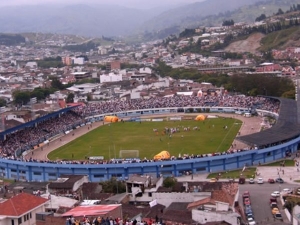 Estadio Federativo Reina del Cisne