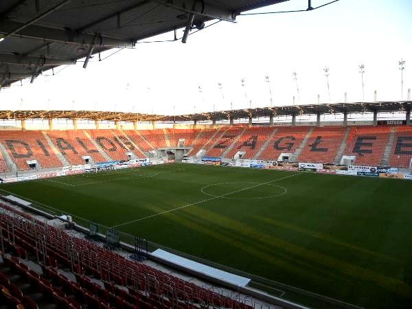 Dialog Arena, Lubin
