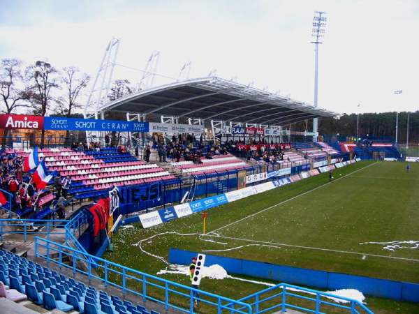 Stadion Amiki Wronki, Wronki
