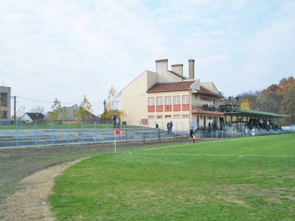 Városi Stadion, Baktalórántháza