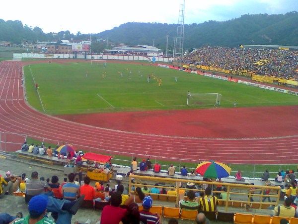 Estadio José Alberto Pérez, Valera