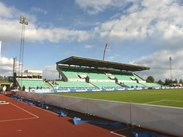 Nadderud Stadion, Bærum