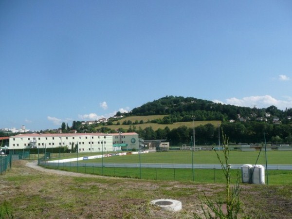 Stade Aimé Jacquet, L'Etrat