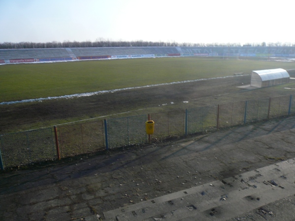 Stadionul Moldova, Roman