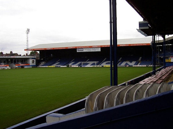 Kenilworth Road Stadium, Luton, Bedfordshire