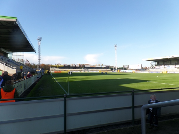 Stadion De Leunen, Geel